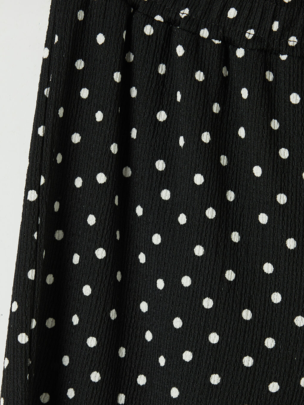 Siyah Kız Çocuk Puantiyeli Bermuda Şort-2