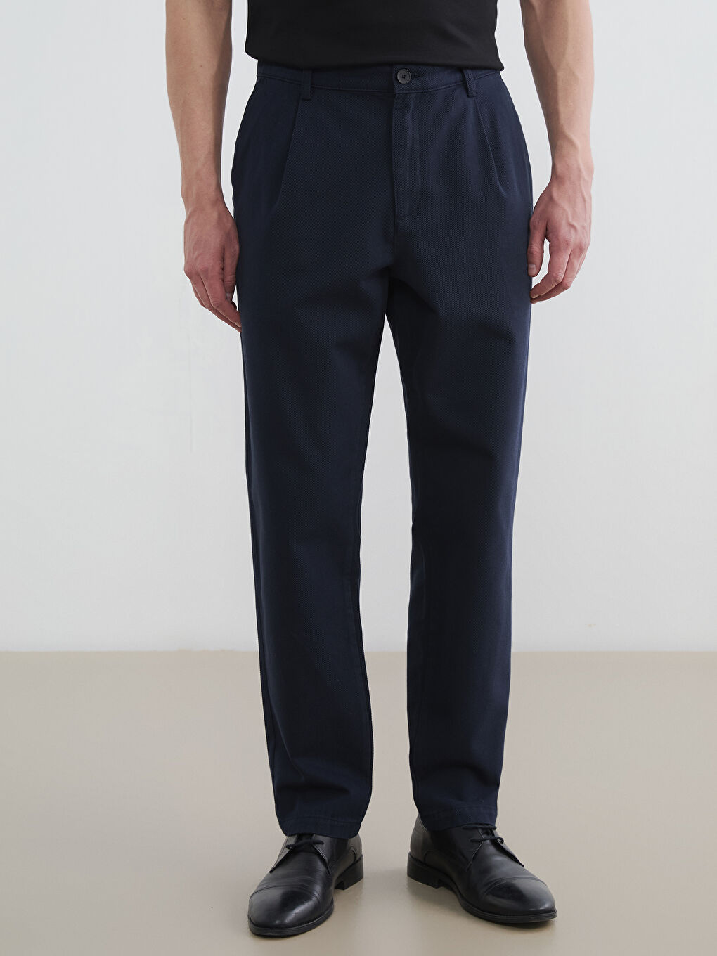 Lacivert Standart Kalıp Gabardin Erkek Pileli Pantolon-1