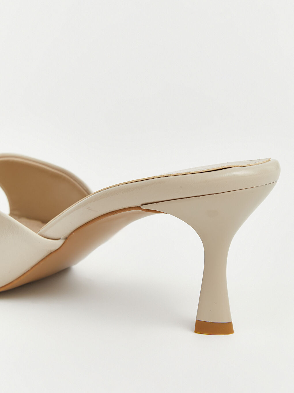 Bej Sivri Burun Kadın Topuklu Ayakkabı-4