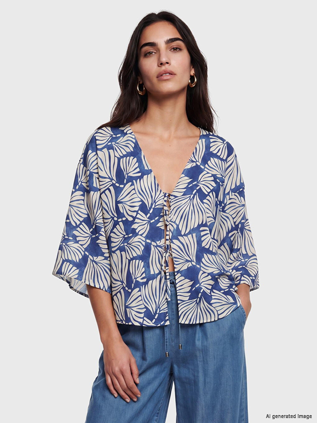 Mavi V Yaka Desenli Bağlamalı Kadın Kimono