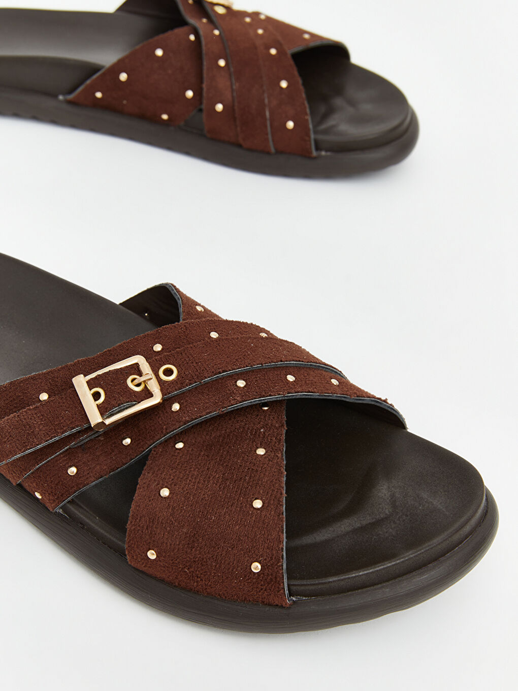 Kahverengi Zımba Detaylı Kadın Çapraz Bantlı Terlik-2