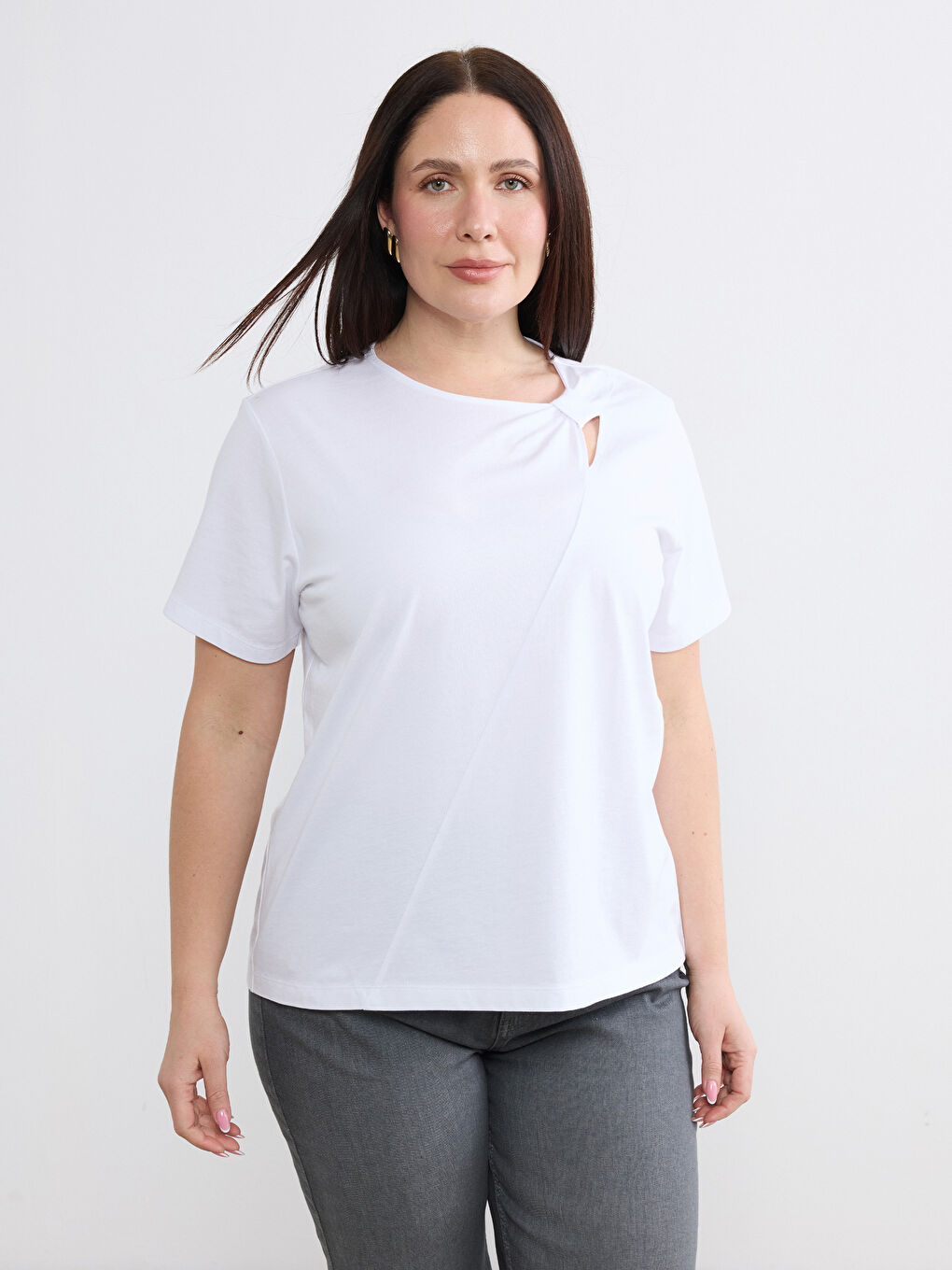 Beyaz Büyük Beden Kayık Yaka Dokulu Bluz