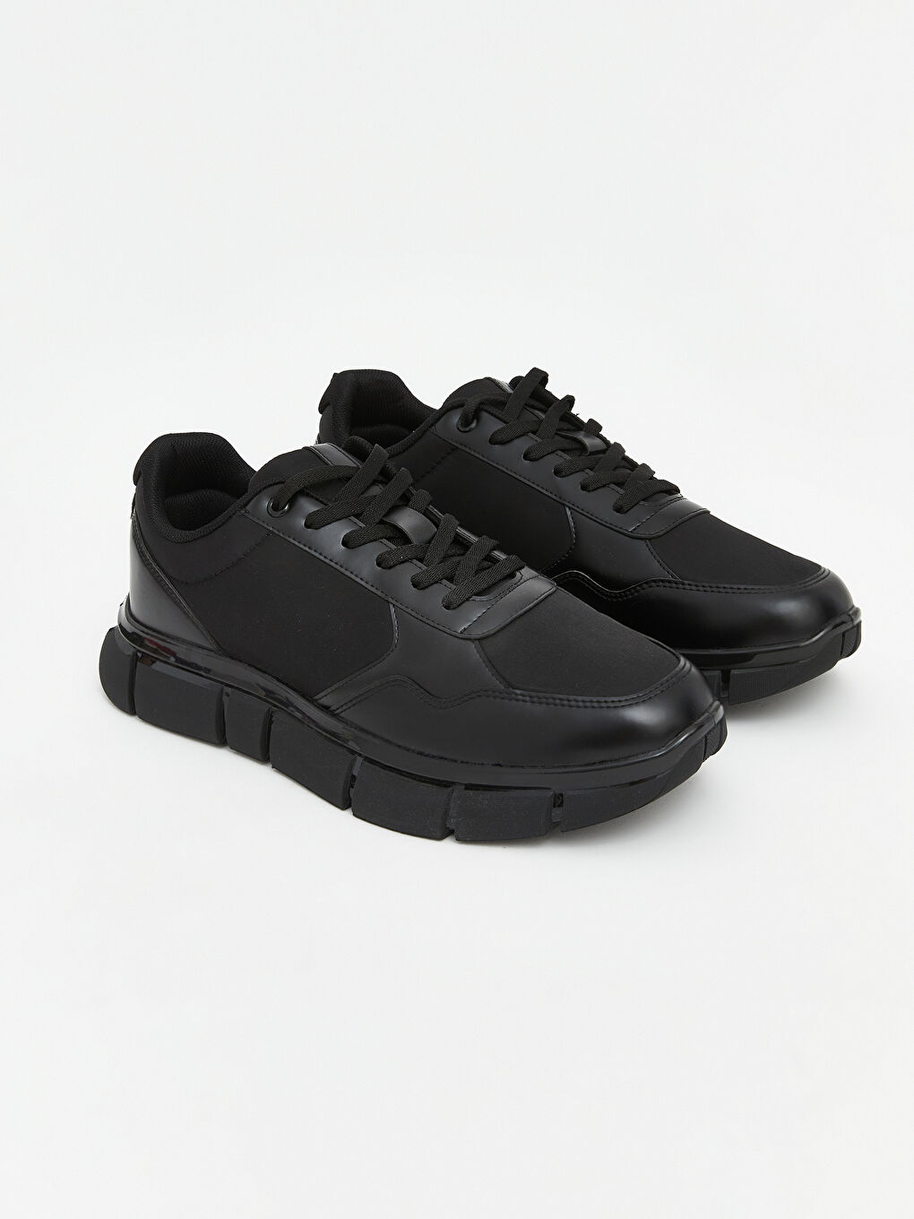 Siyah Deri Görünümlü Erkek Spor Ayakkabı