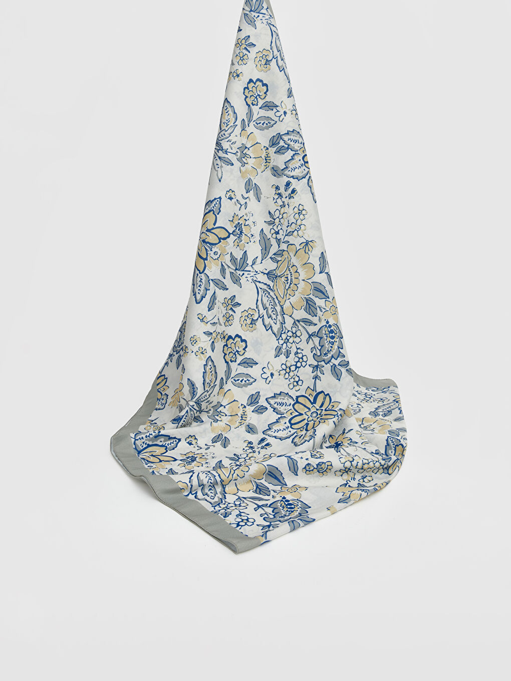 Karışık Çiçek Desenli Kadın Şal