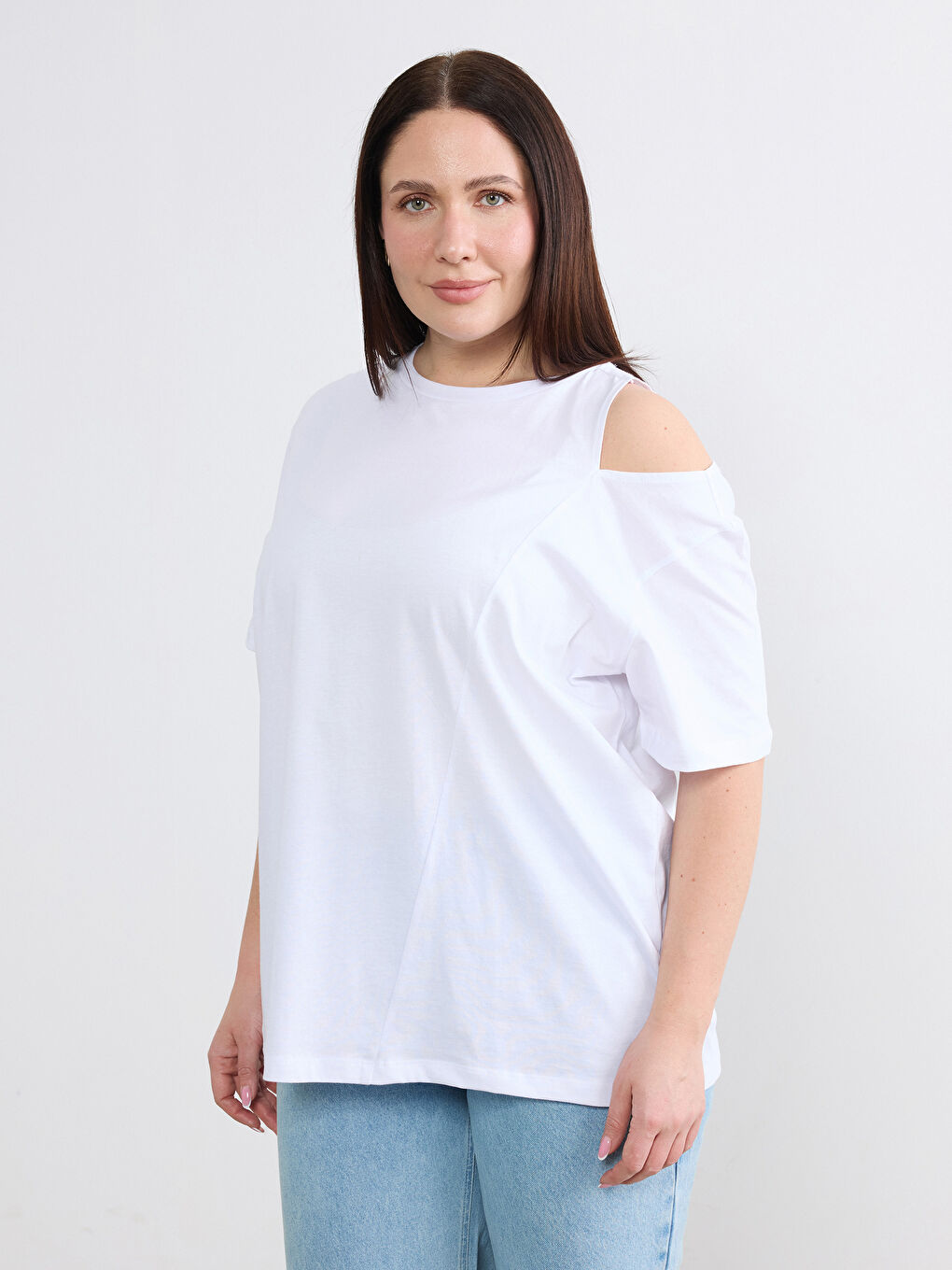 Beyaz Büyük Beden Omuz Dekolteli Bluz