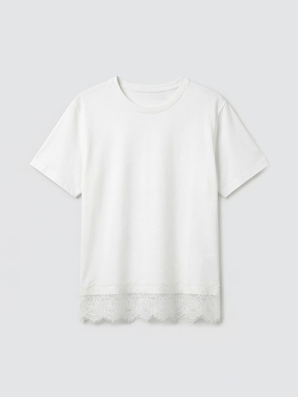 Beyaz Bisiklet Yaka Dantel Detaylı Bluz