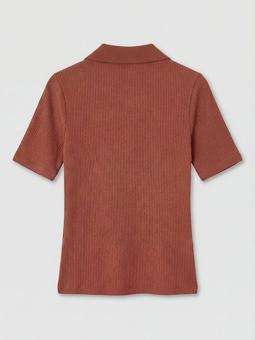 Kahverengi Polo Yaka Kadın Tişört-1