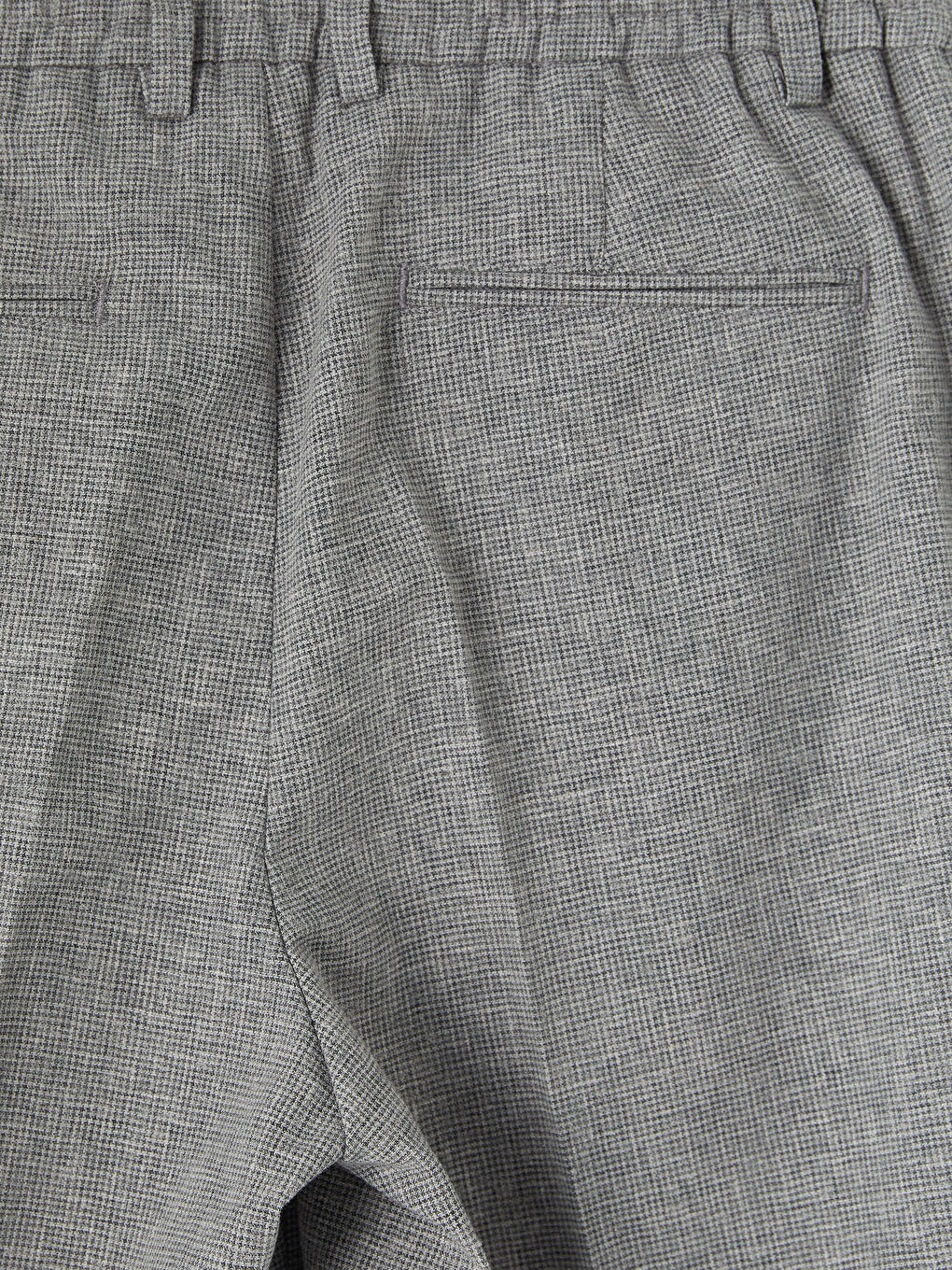 Gri Regular Fit Erkek Dokulu Pileli Pantolon-3