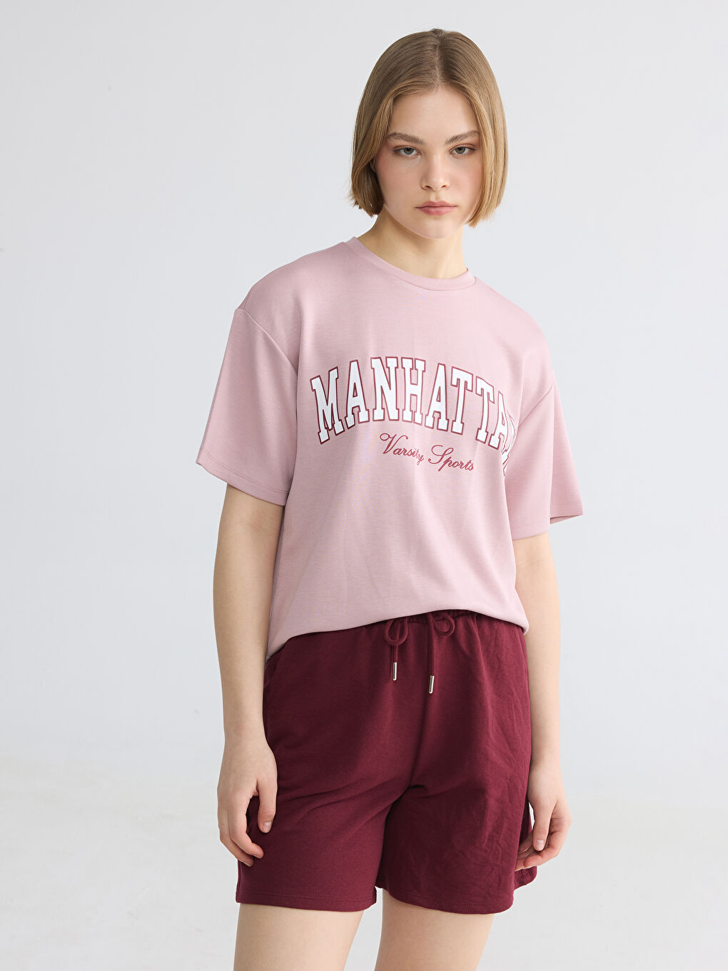 Pembe Bisiklet Yaka Manhattan Baskılı Kadın Tişört