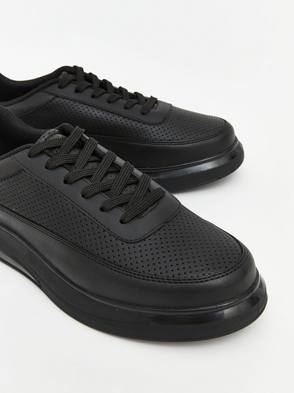 Siyah Deri Görünümlü Erkek Spor Ayakkabı-2