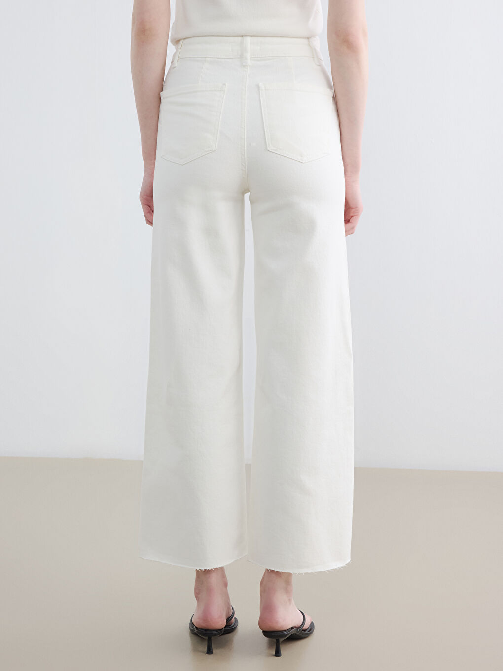 Ekru Yüksek Bel Wideleg Kadın Jean Pantolon-3