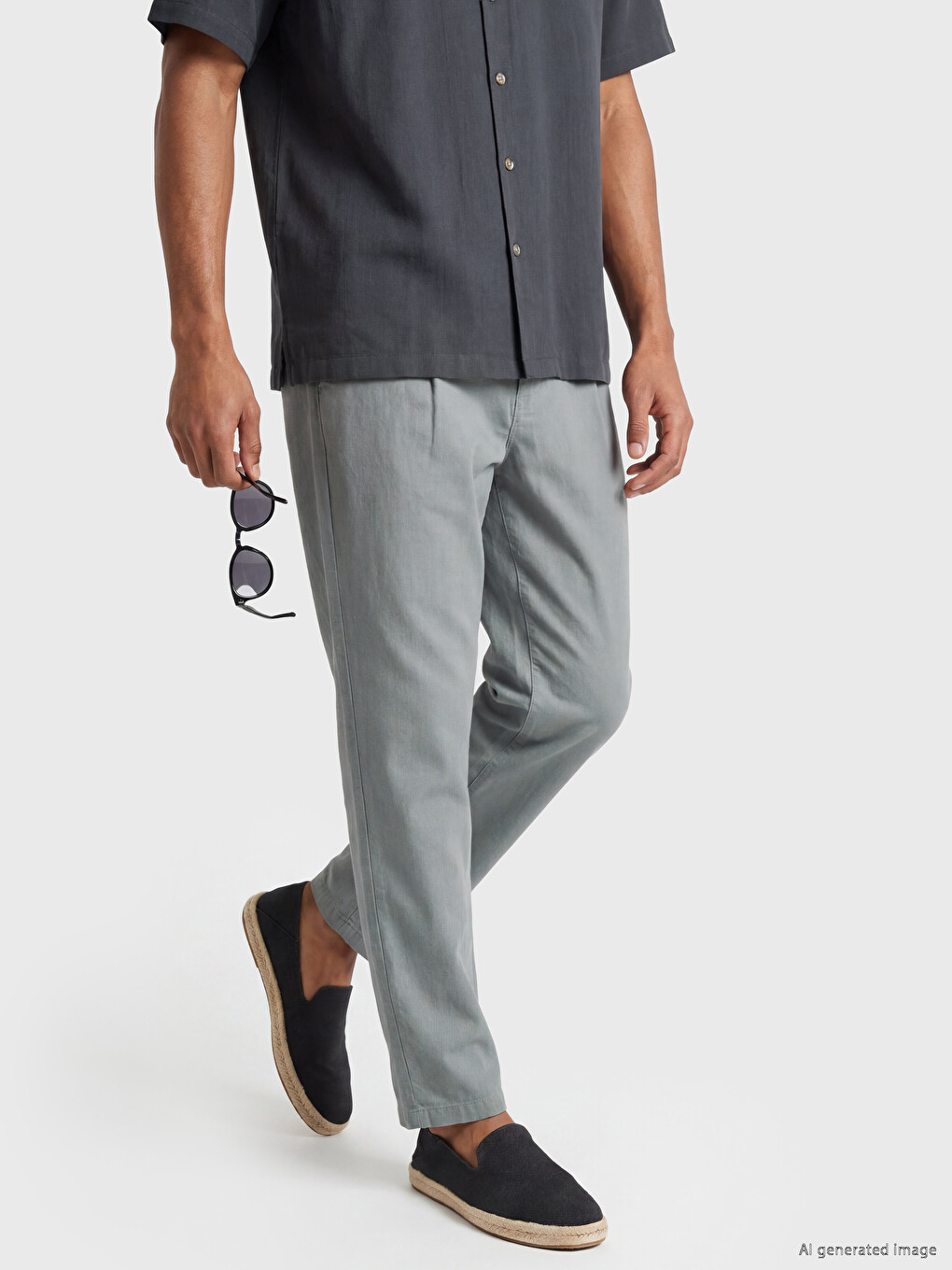 Regular Fit Men's Pleated Trousers