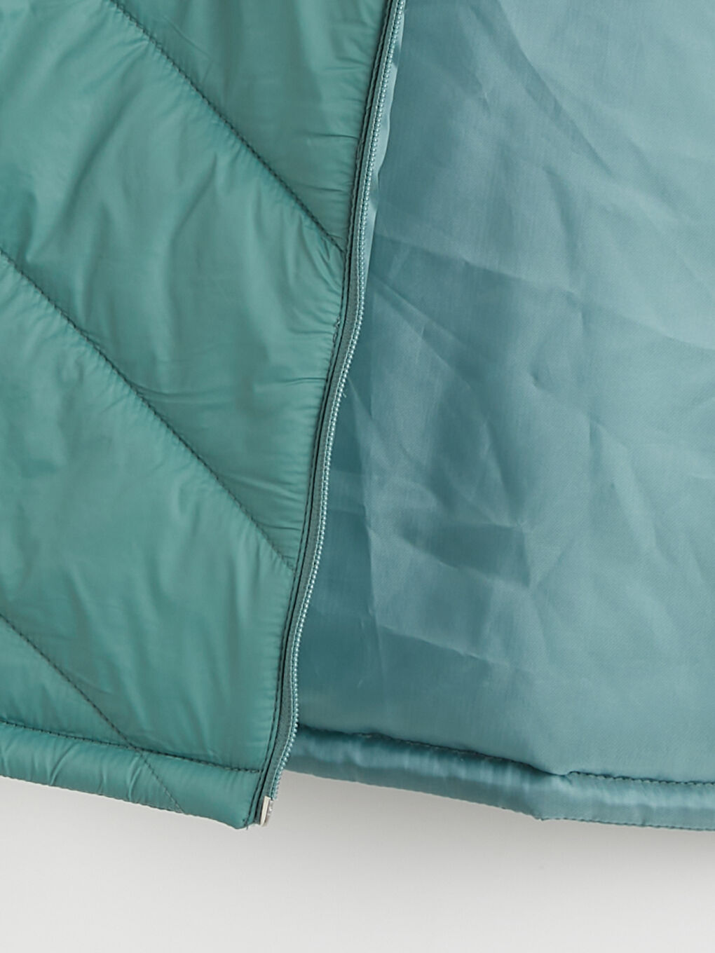 Yeşil Kapüşonlu Erkek Çocuk Şişme Yelek-1