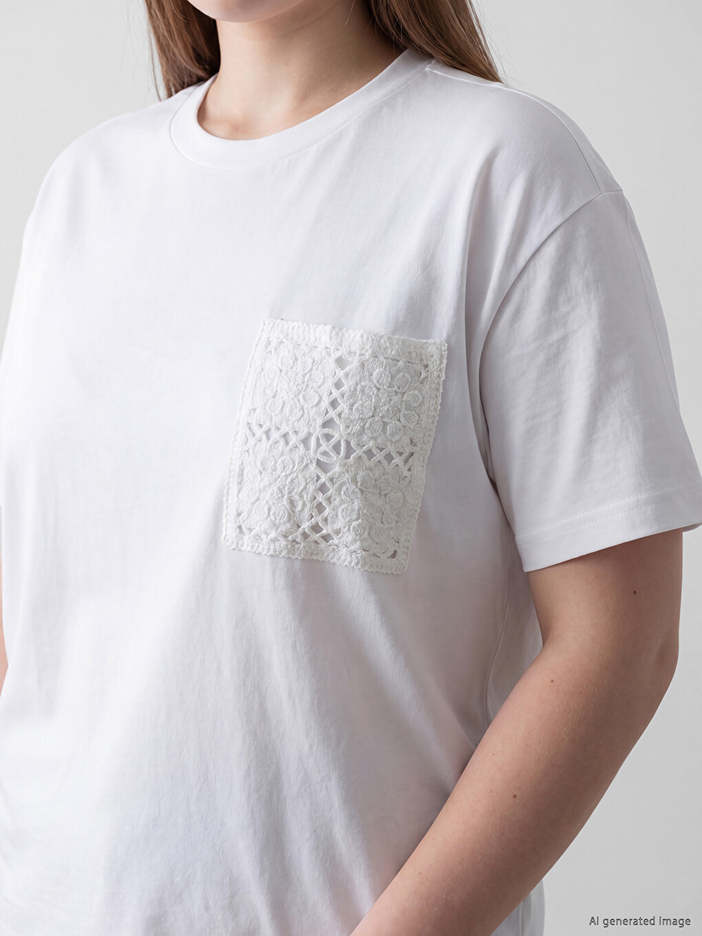 Bluza sa okruglim izrezom, čipkom i džepovima-2