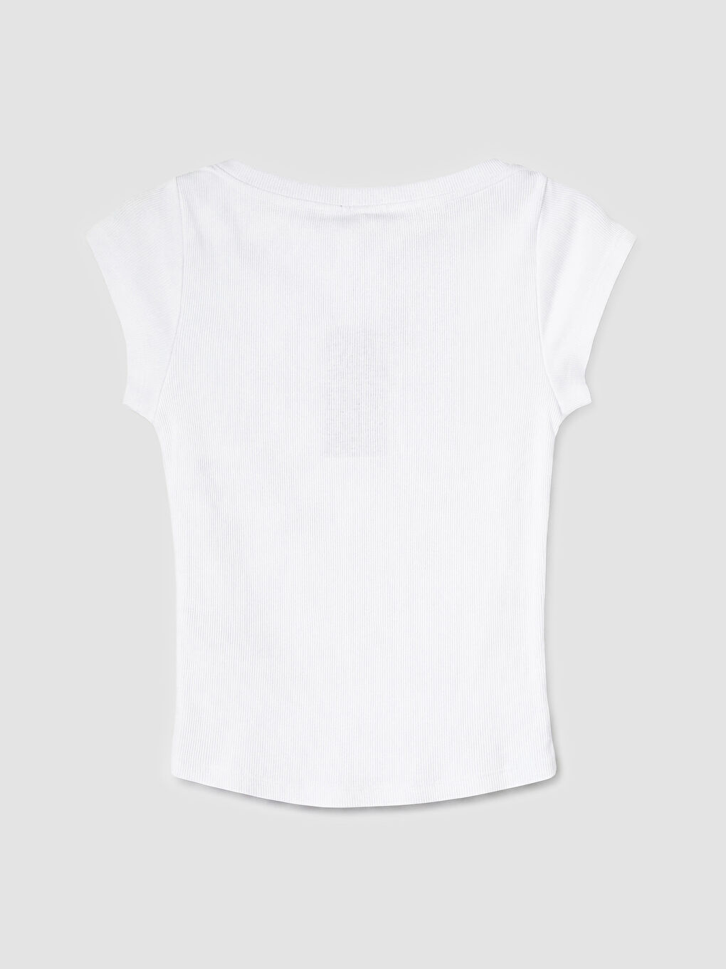 Beyaz Kayık Yaka Kadın Tişört-1