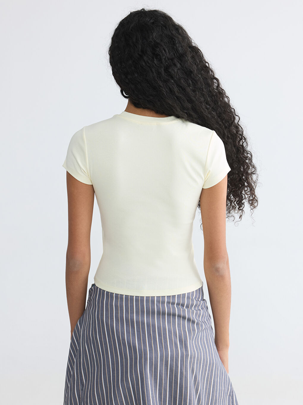 Sarı Bisiklet Yaka Kadın Tişört-3