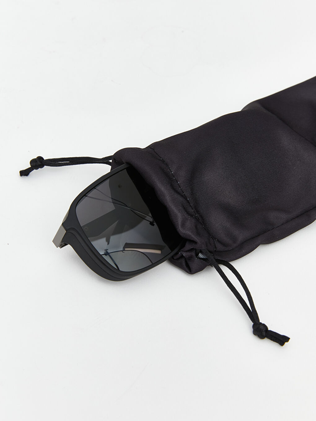 Siyah Renkli Camlı Erkek Güneş Gözlüğü-4