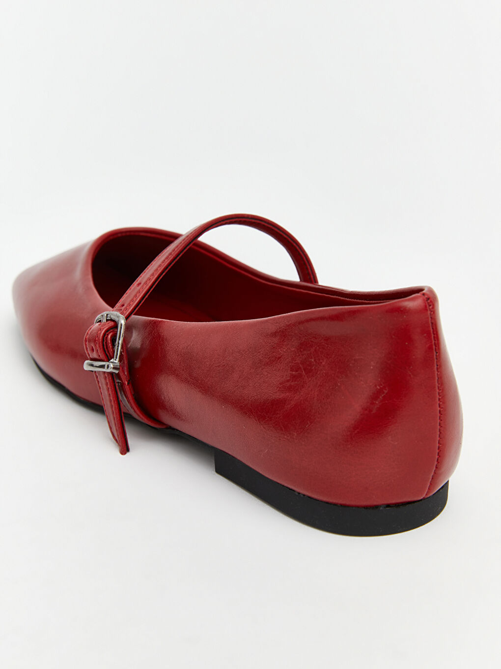 Kırmızı Deri Görünümlü Kadın Babet-4