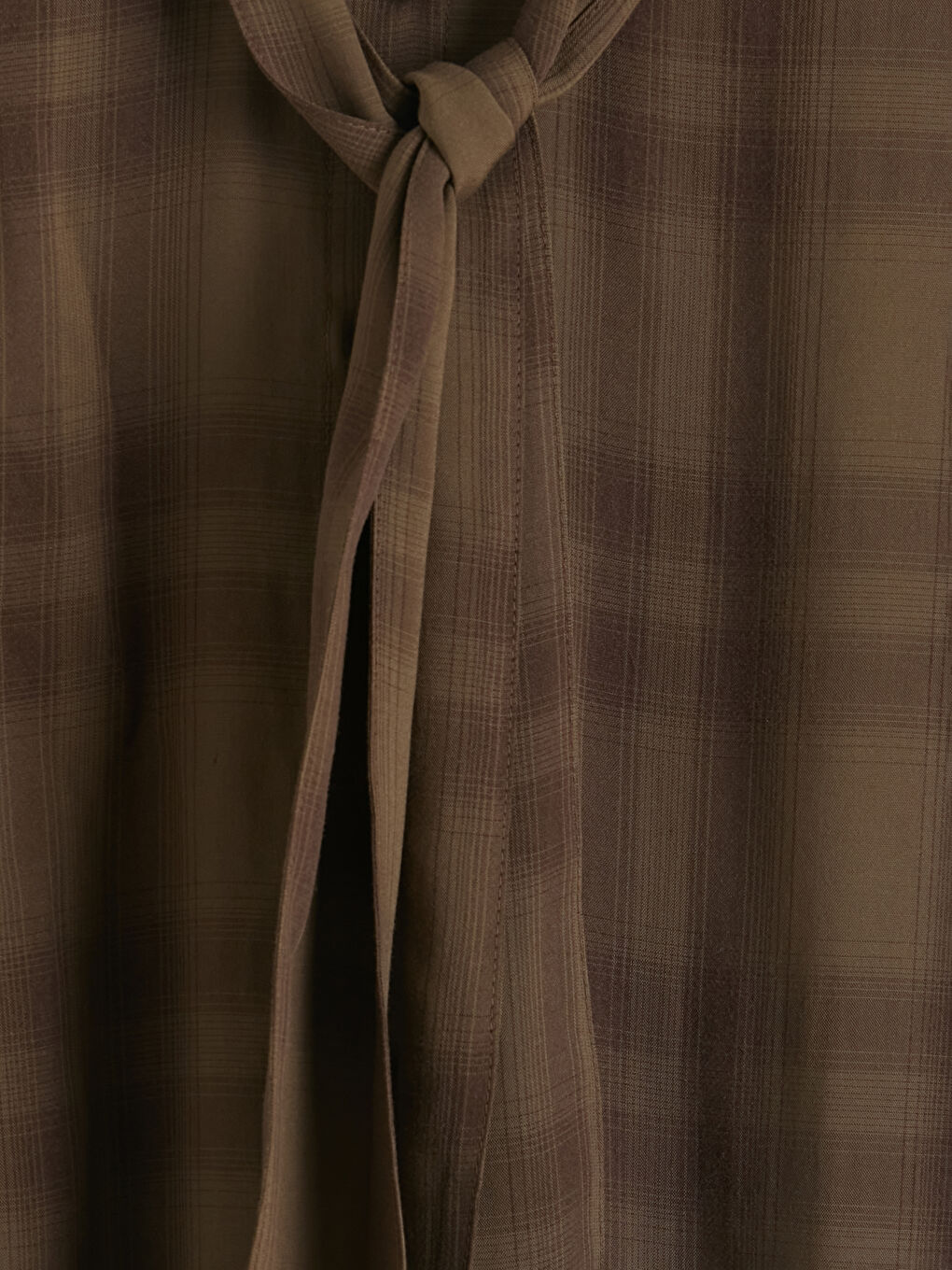 Kahverengi Şal Yaka Ekose Kadın Gömlek-2