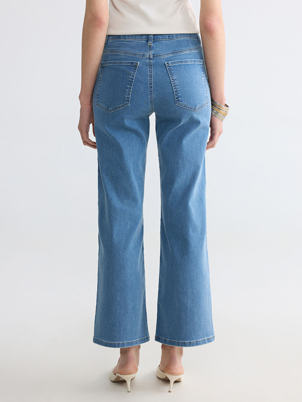 High Waisted Straight Fit Women's Jeans-3