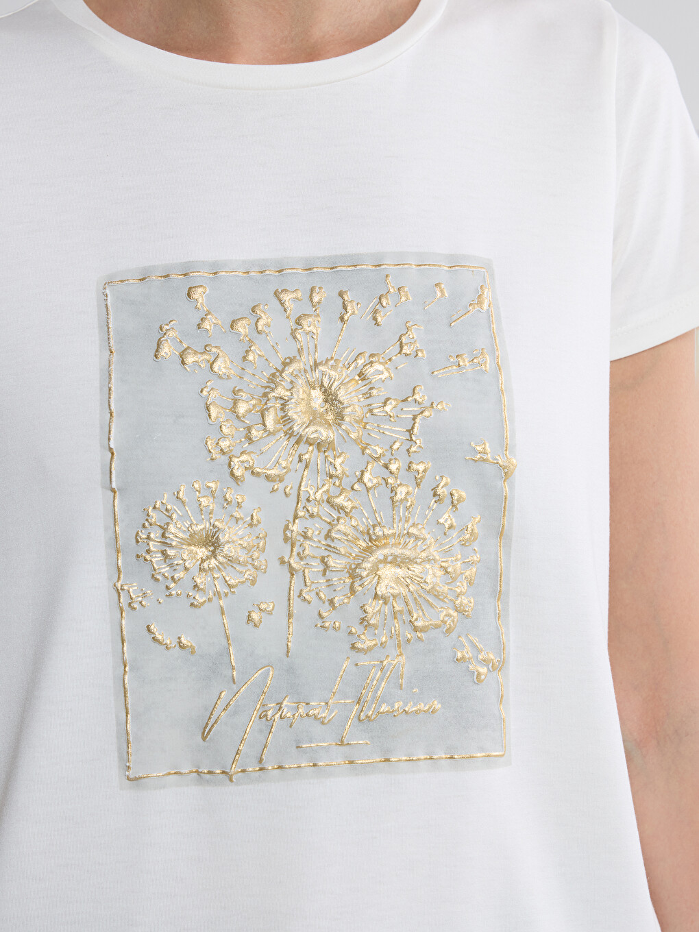 Crew Neck Embroidered Women's T-shirt-2