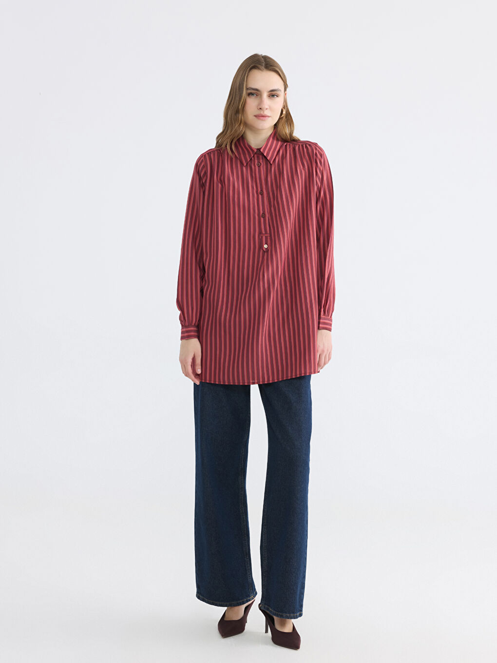 تونيك نسائي مخطط بياقة قميص بقصة أوفراسايز-1