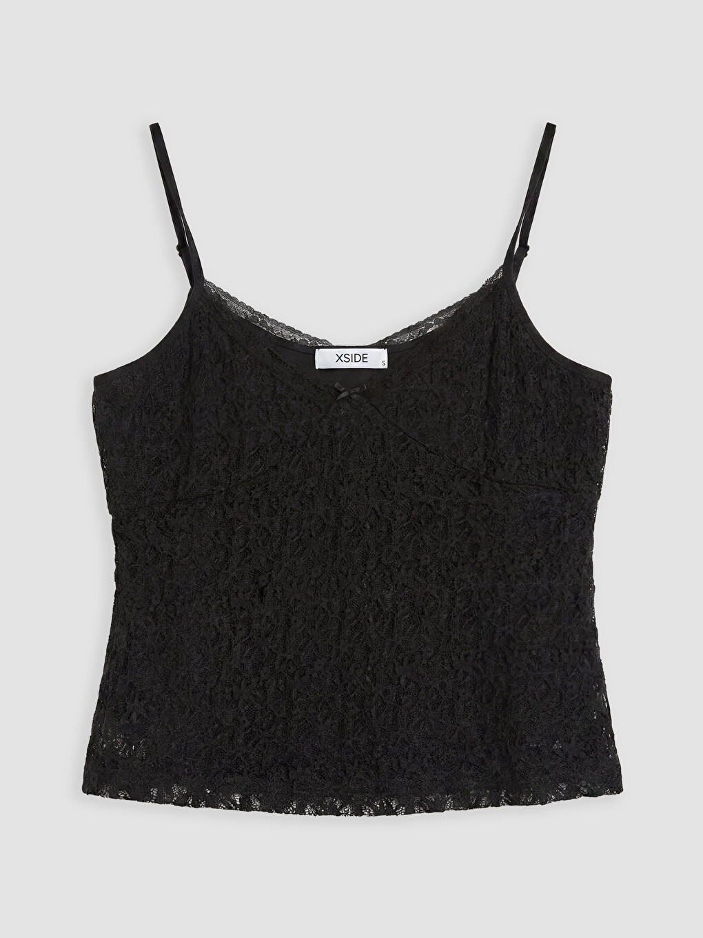 Siyah V Yaka Dantelli İp Askılı Crop Bluz