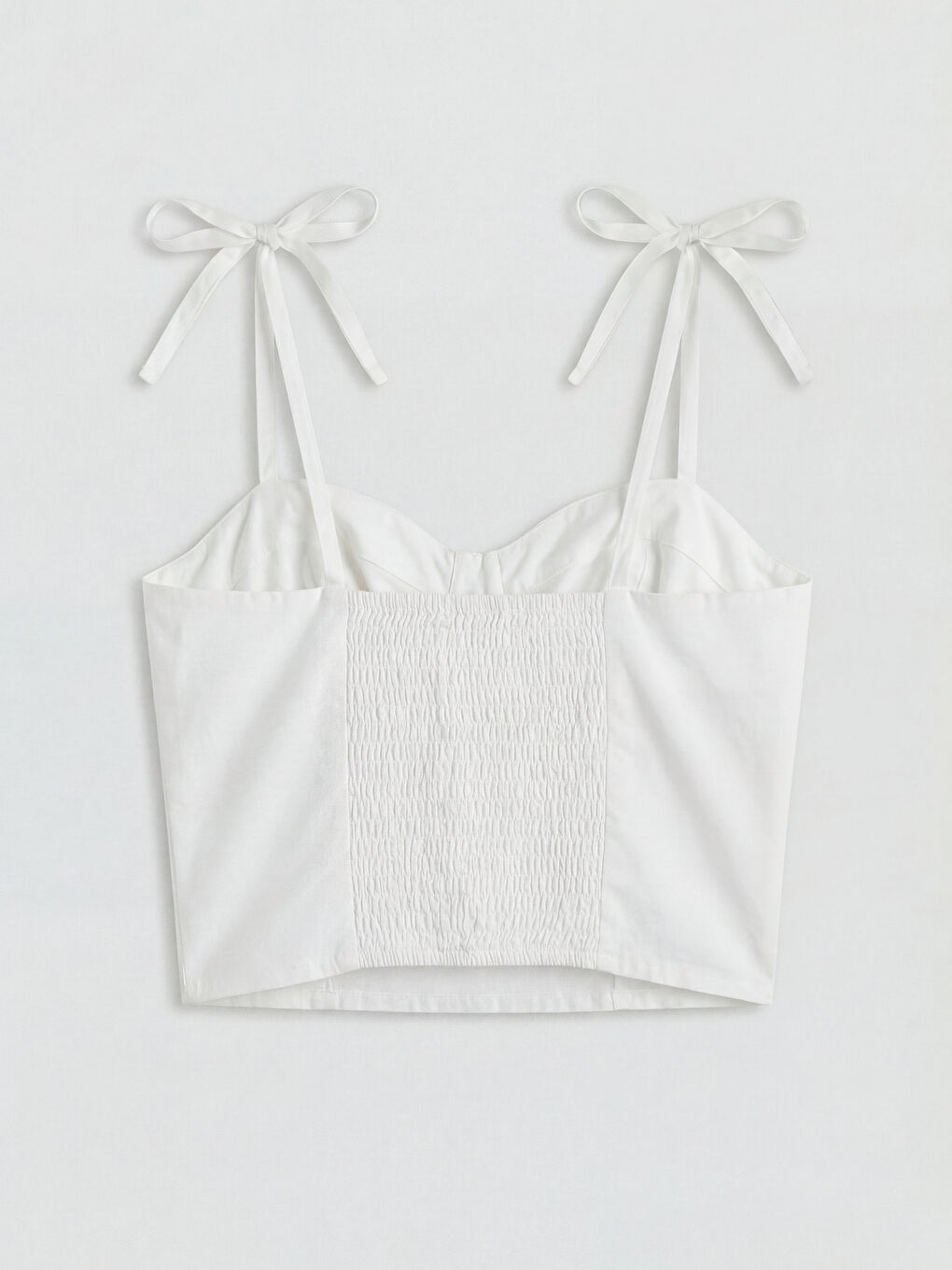 Beyaz Kalp Yaka İp Askılı Crop Bluz-5