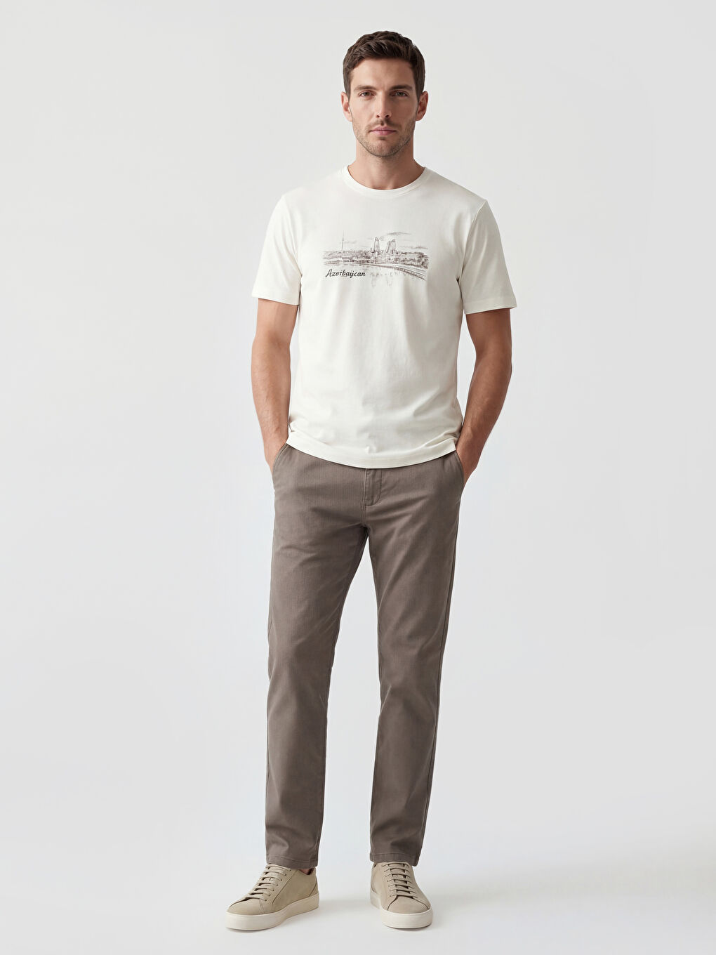 Beyaz Bisiklet Yaka Azerbaycan Baskılı Erkek Tişört-1