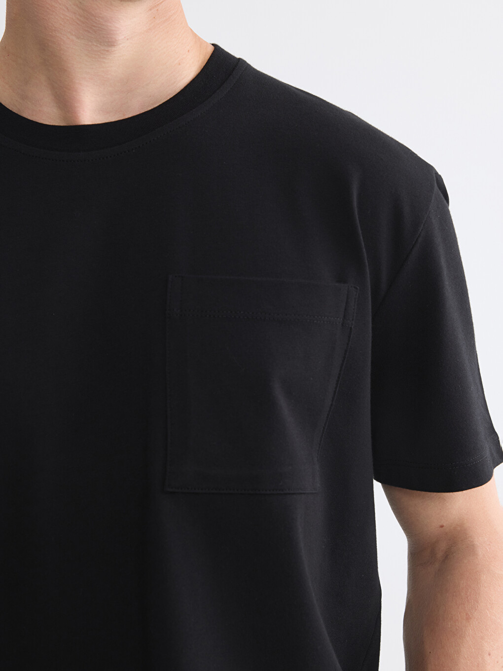 Crew Neck Pocketed Men's T-Shirt-2