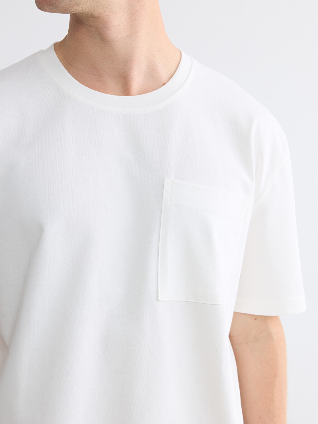 Crew Neck Pocketed Men's T-Shirt-2