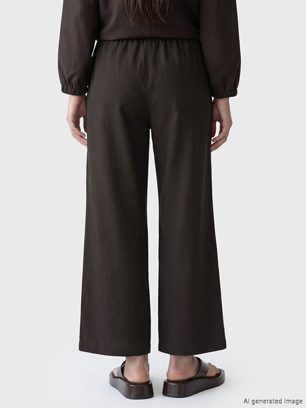 Kahverengi Beli Lastikli Geniş Paça Kadın Pantolon-3