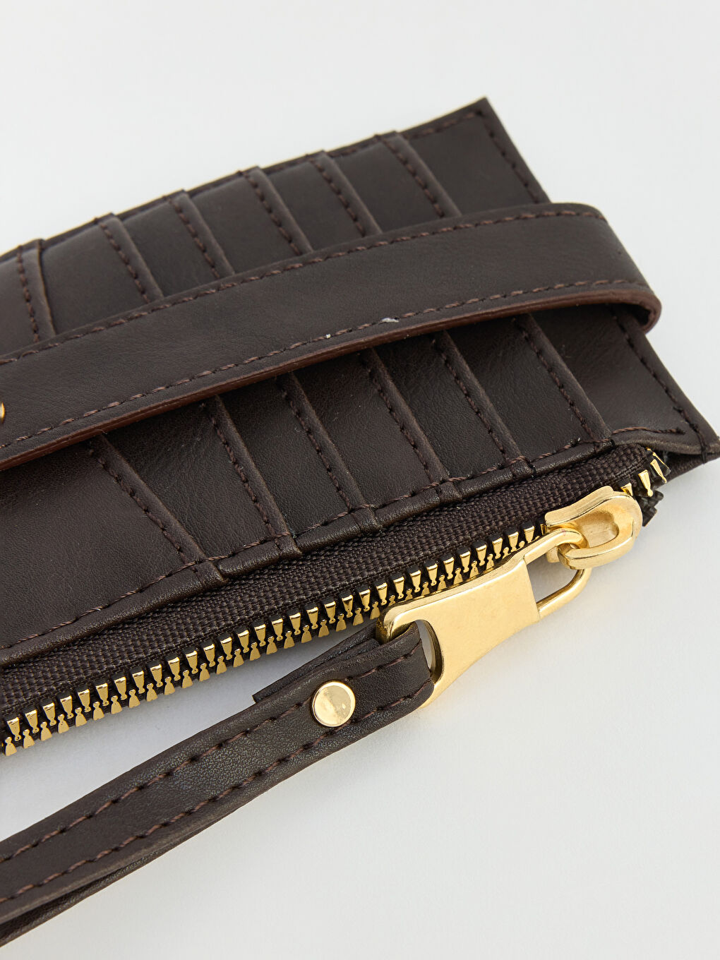 Kahverengi Deri Görünümlü Kadın Cüzdan-2