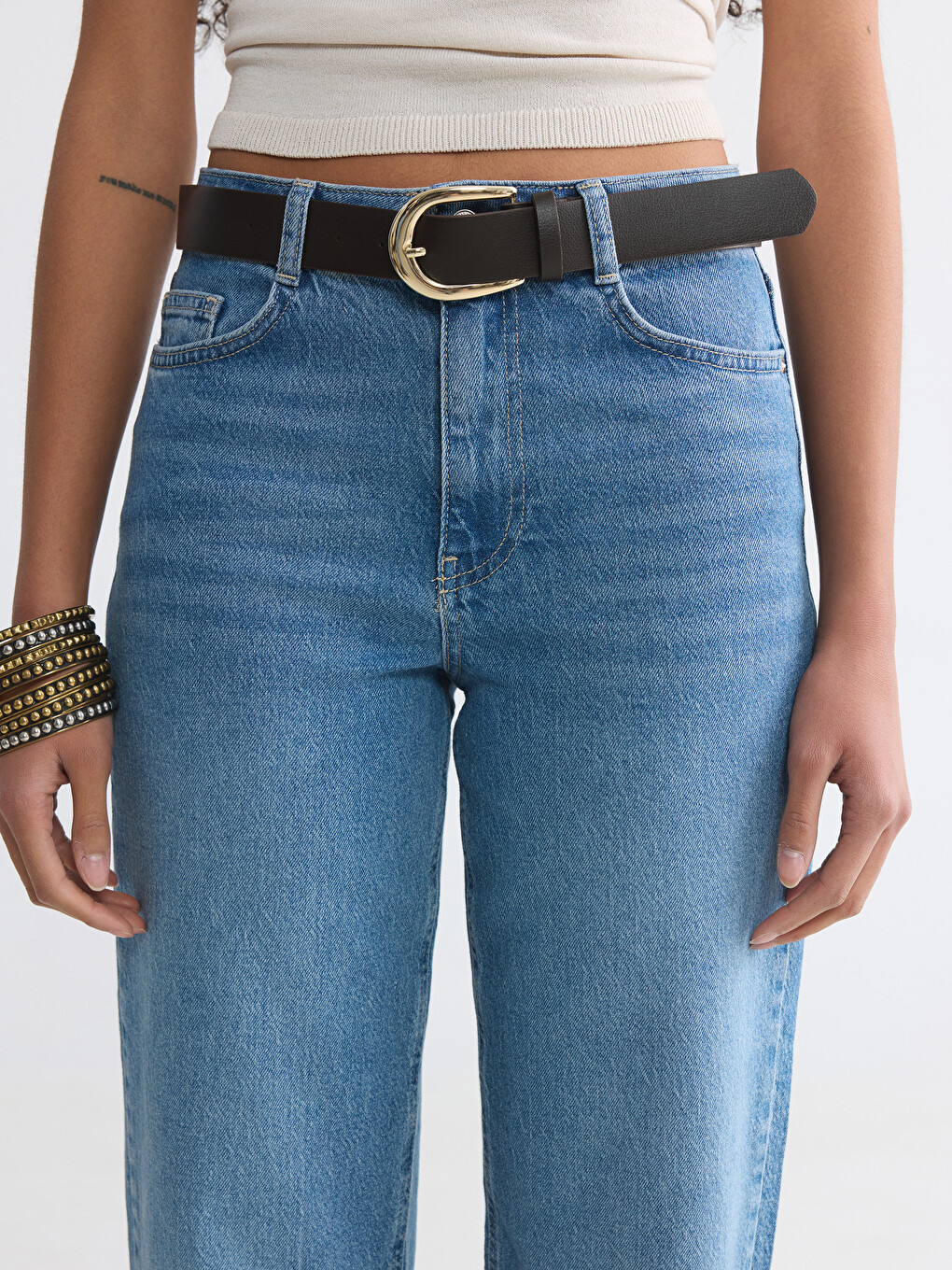 Belted Straight Fit Women's Jeans-2