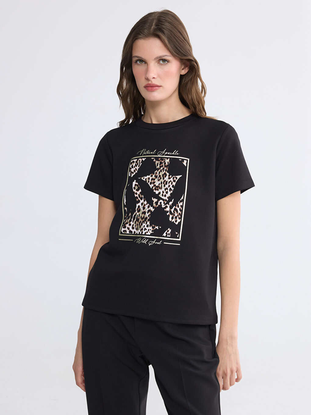 Siyah Bisiklet Yaka Baskılı Kadın Tişört