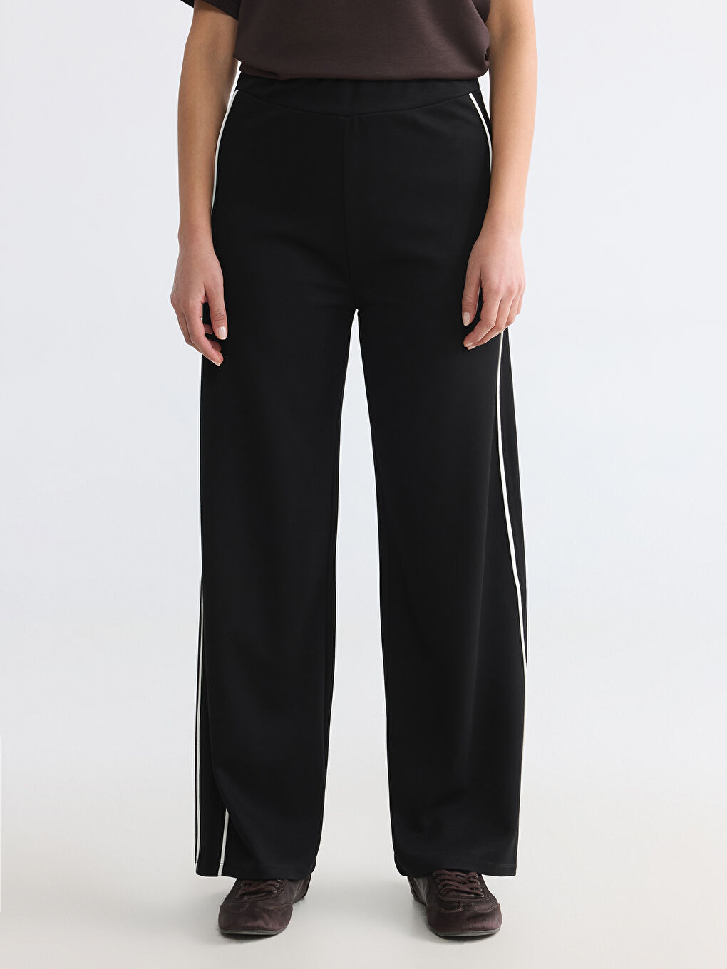 Taped Soft Touch Women's Sweatpants-1