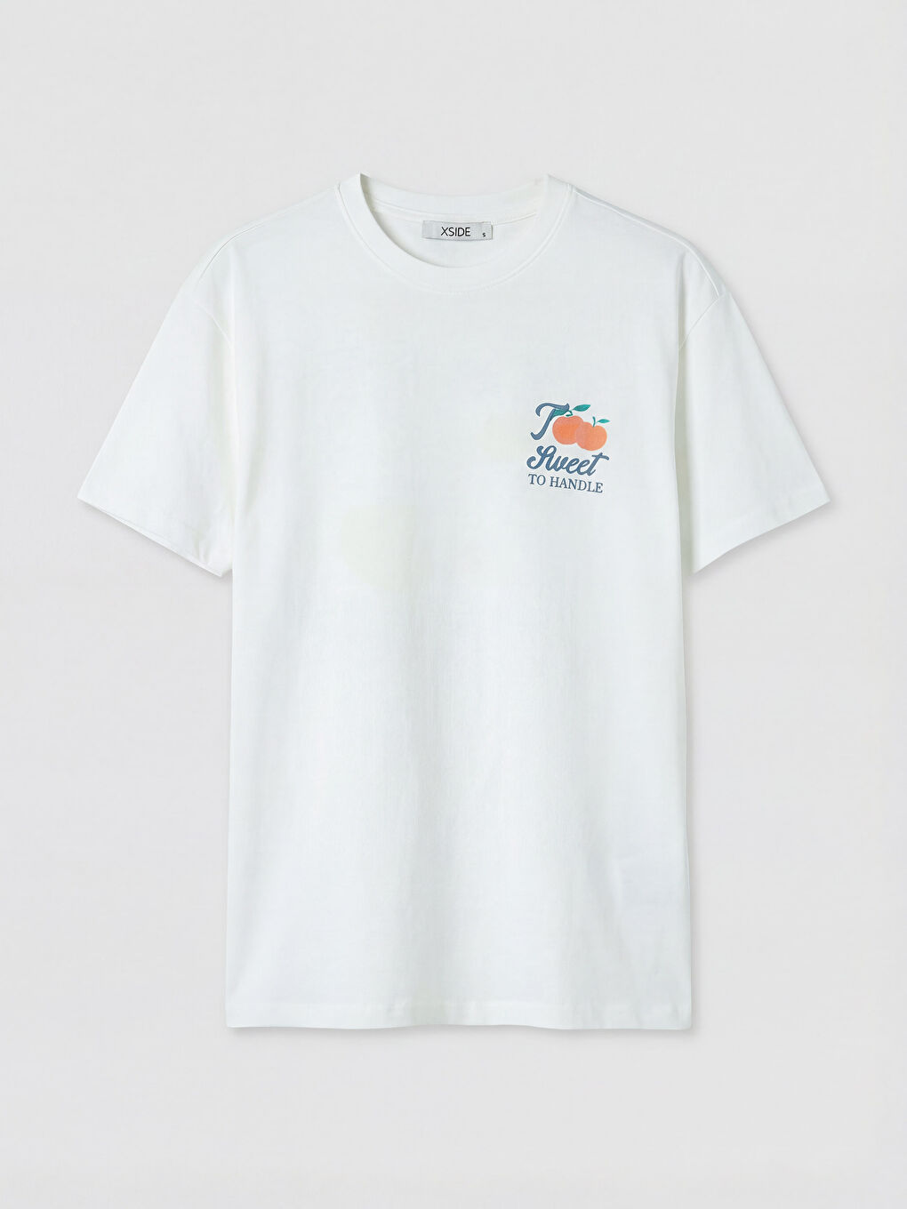 Beyaz Bisiklet Yaka Baskılı Oversize Kadın Tişört-1