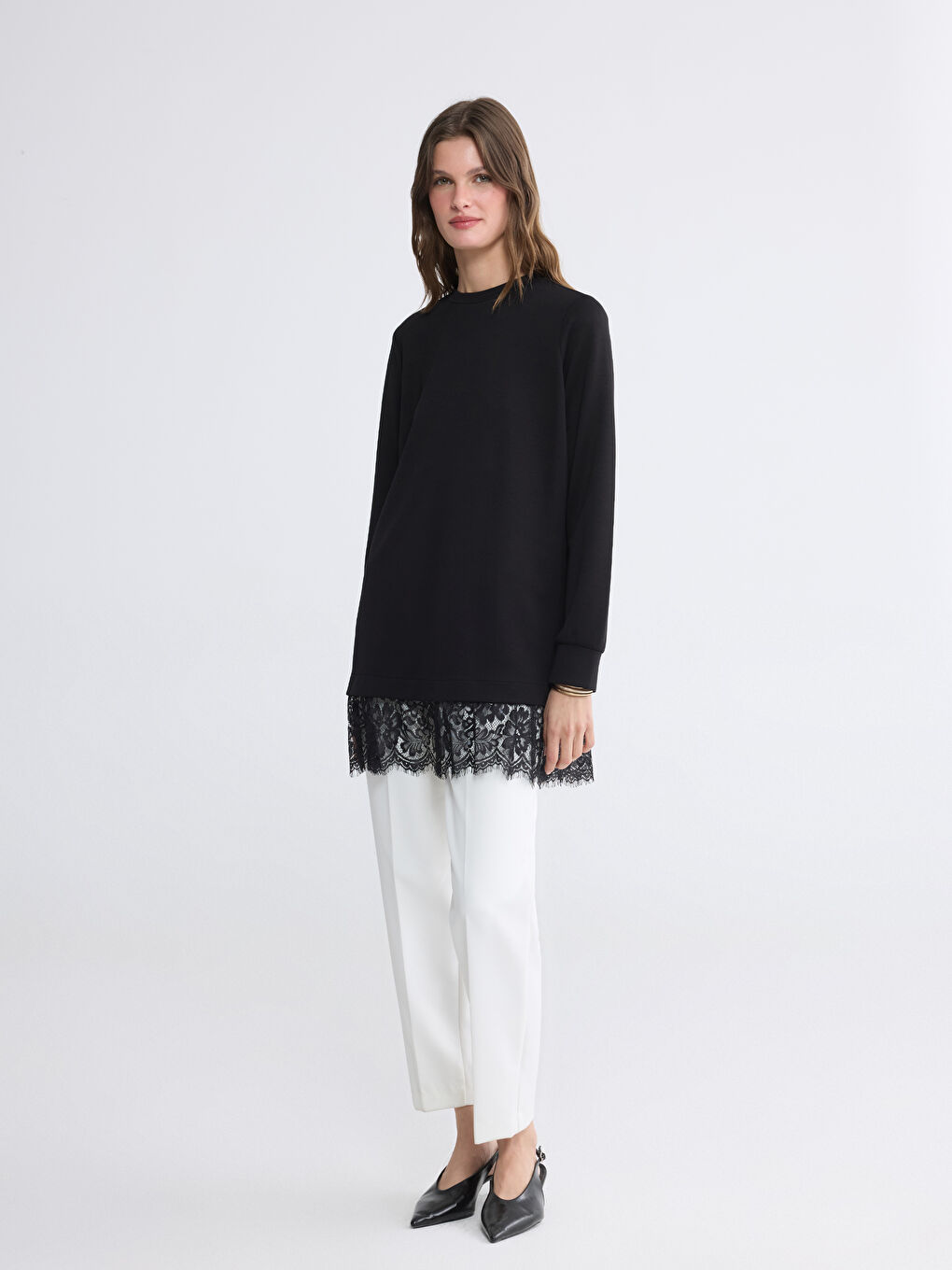 Siyah Dantel Detaylı Kadın Sweatshirt Tunik-1