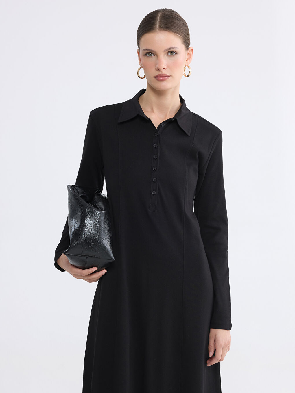 Siyah Gömlek Yaka Belden Oturmalı Elbise