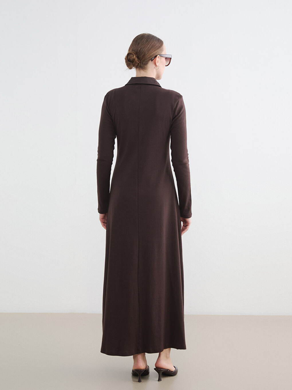 Kahverengi Gömlek Yaka Belden Oturmalı Elbise-3