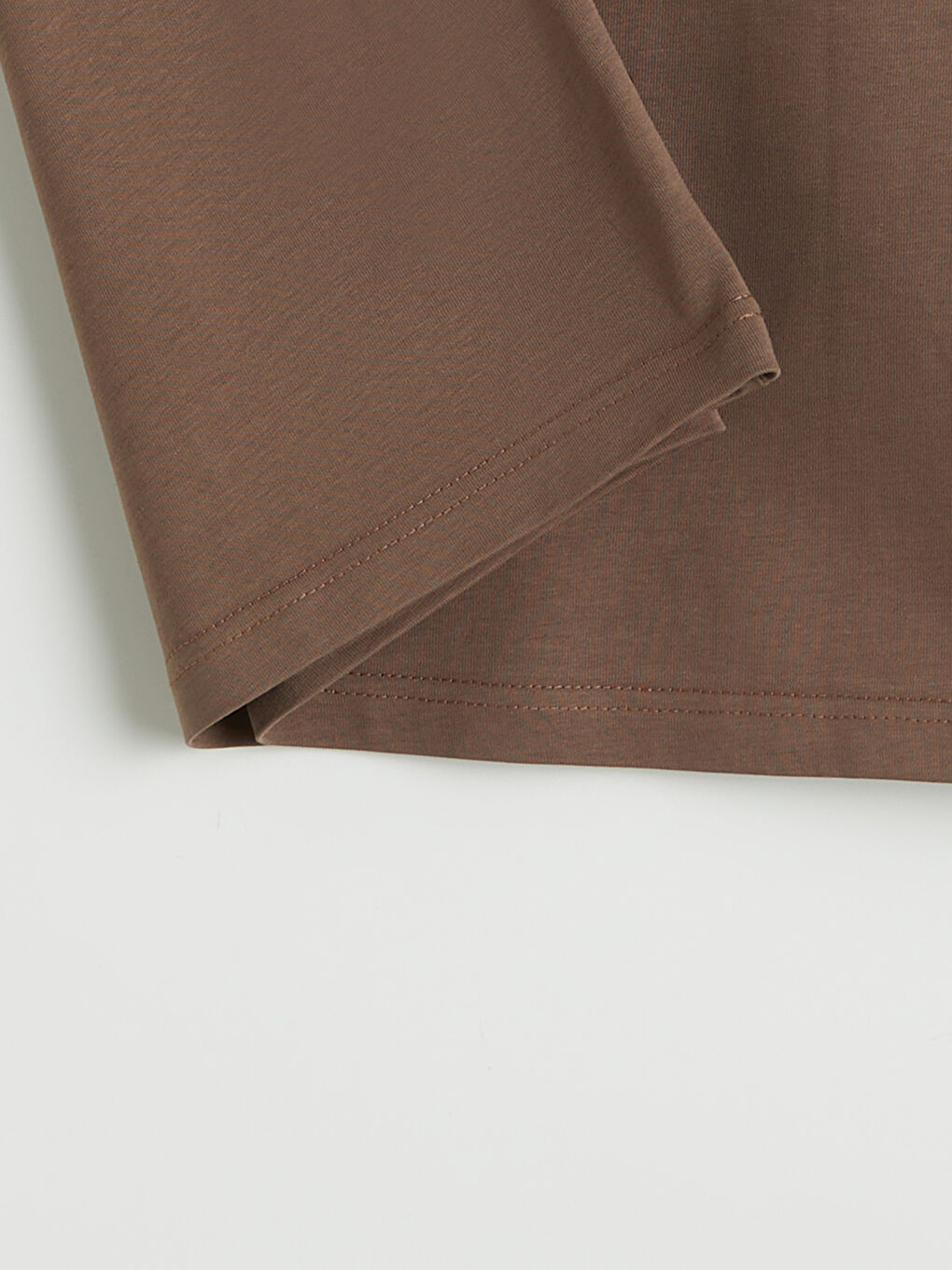 Kahverengi Bisiklet Yaka Nakışlı Erkek Tişört-6