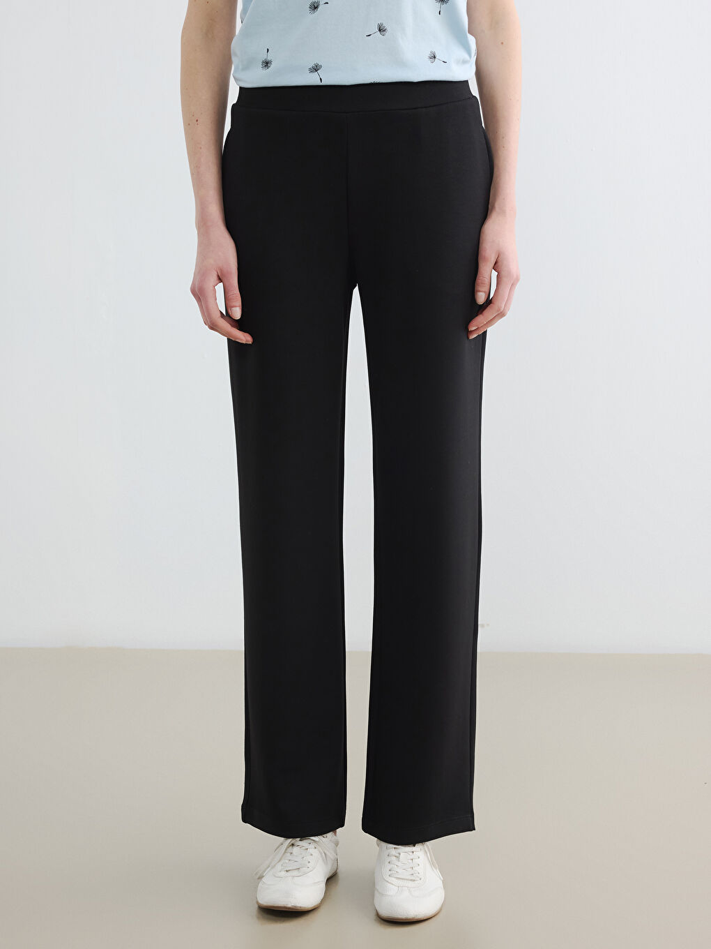 Elastic Waist Soft Touch Women's Sweatpants-1