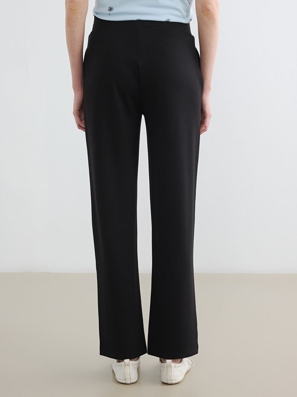 Elastic Waist Soft Touch Women's Sweatpants-3