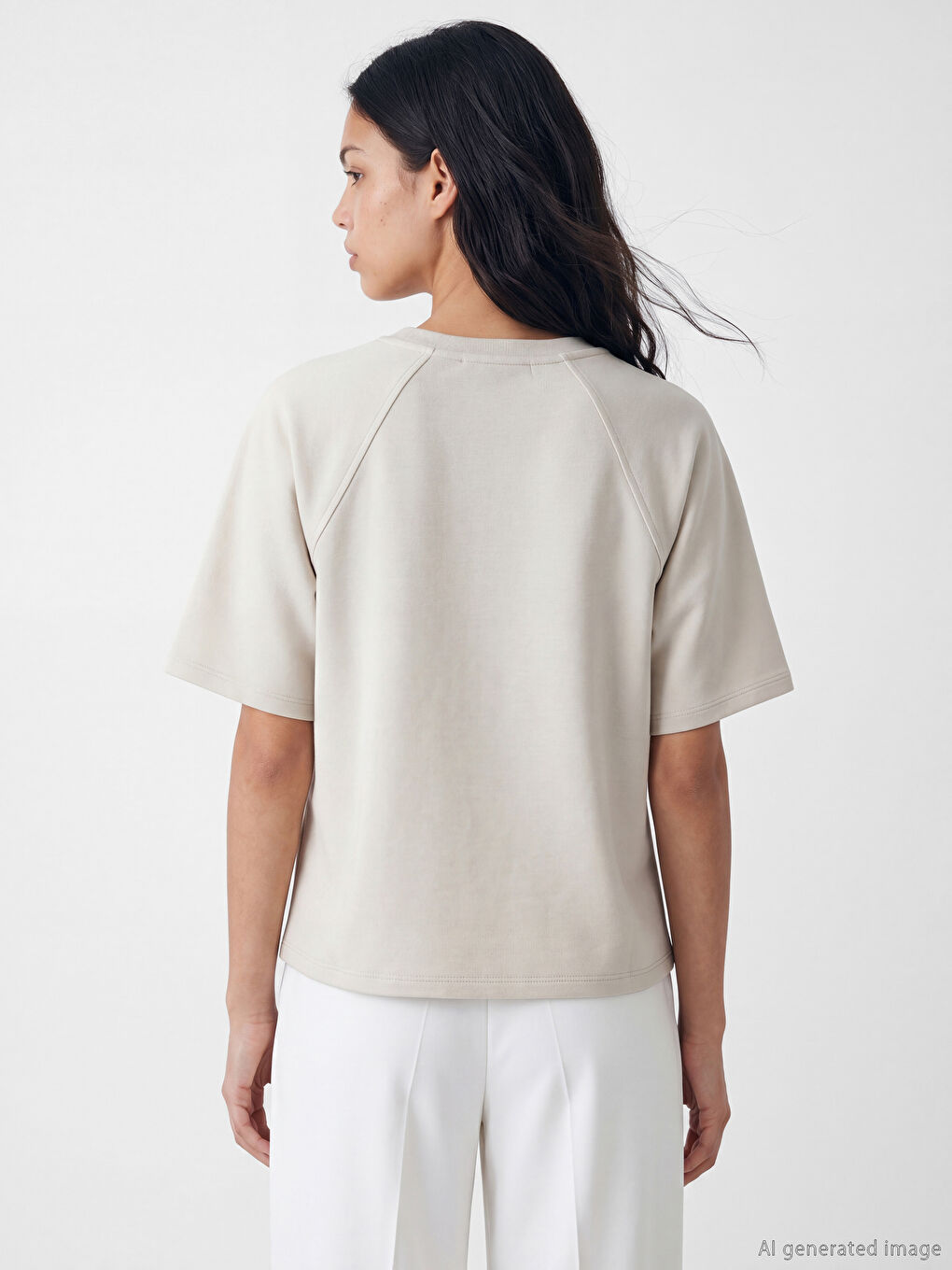 Gri Bisiklet Yaka Kadın Tişört-3