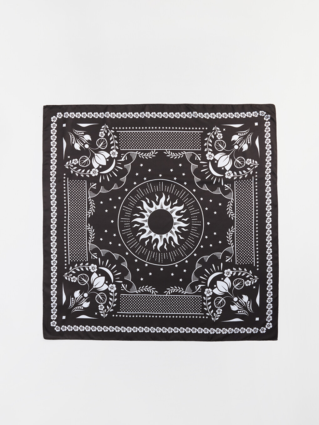 Kahverengi Desenli Kadın Bandana-1