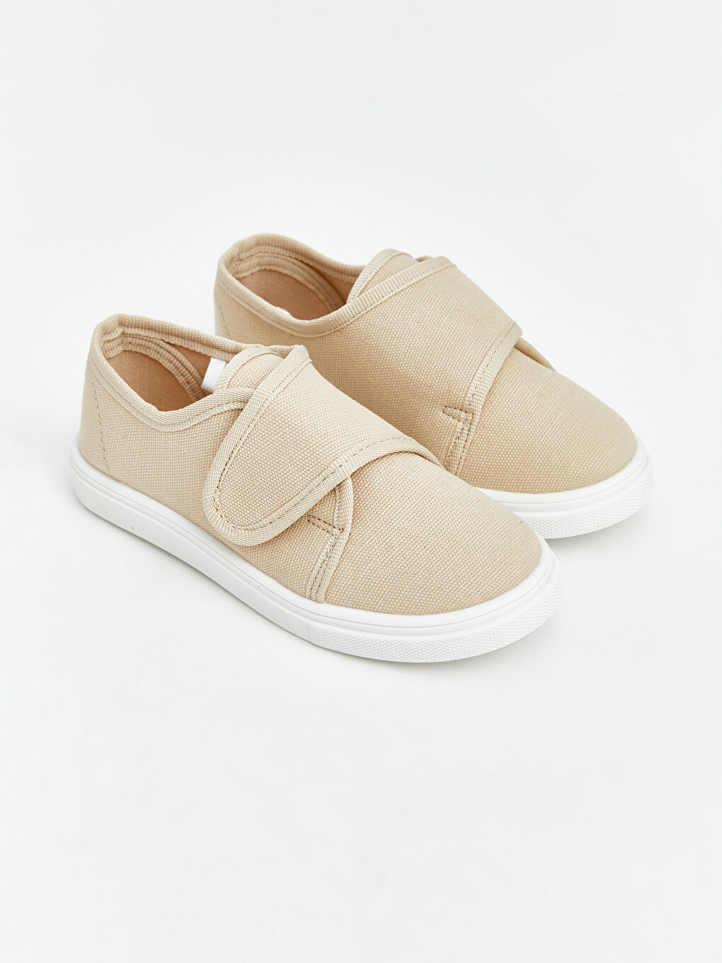 Bej Cırt Cırtlı Erkek Çocuk Spor Ayakkabı