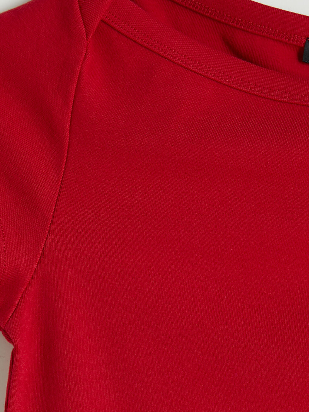 Kırmızı Kayık Yaka Kadın Tişört-2
