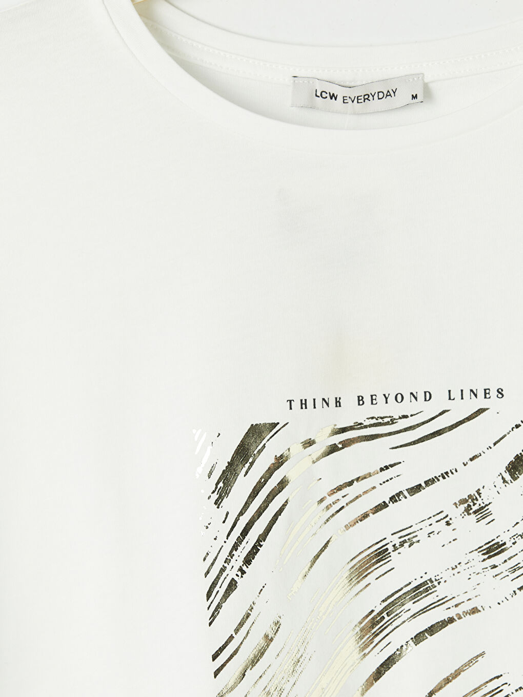 Beyaz Bisiklet Yaka Baskılı Kadın Tişört-2