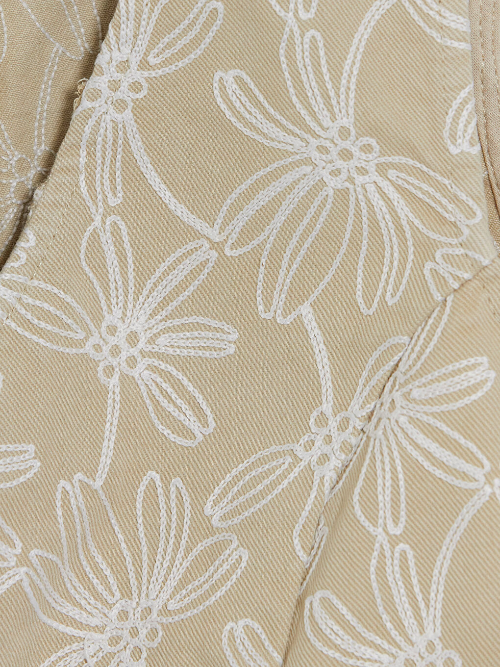 Bej V Yaka Nakışlı Kadın Jean Yelek-5