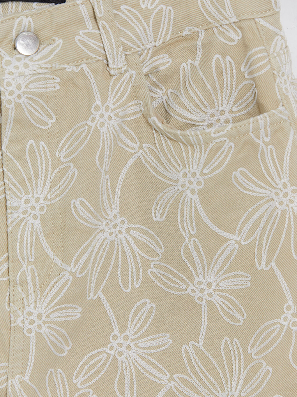 Bej Straight Fit Nakışlı Kadın Jean Pantolon-6